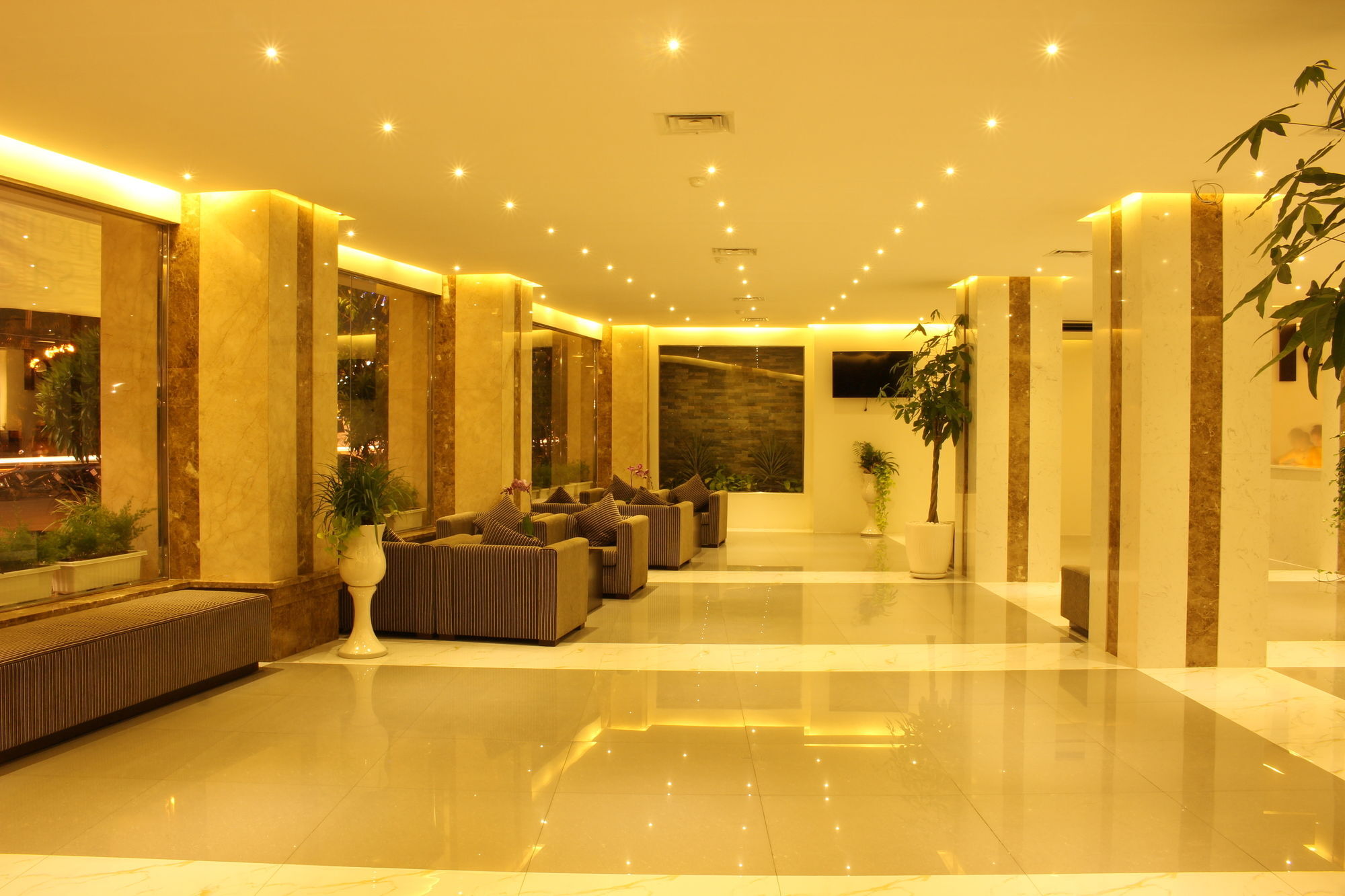 International Hotel Can Tho Buitenkant foto